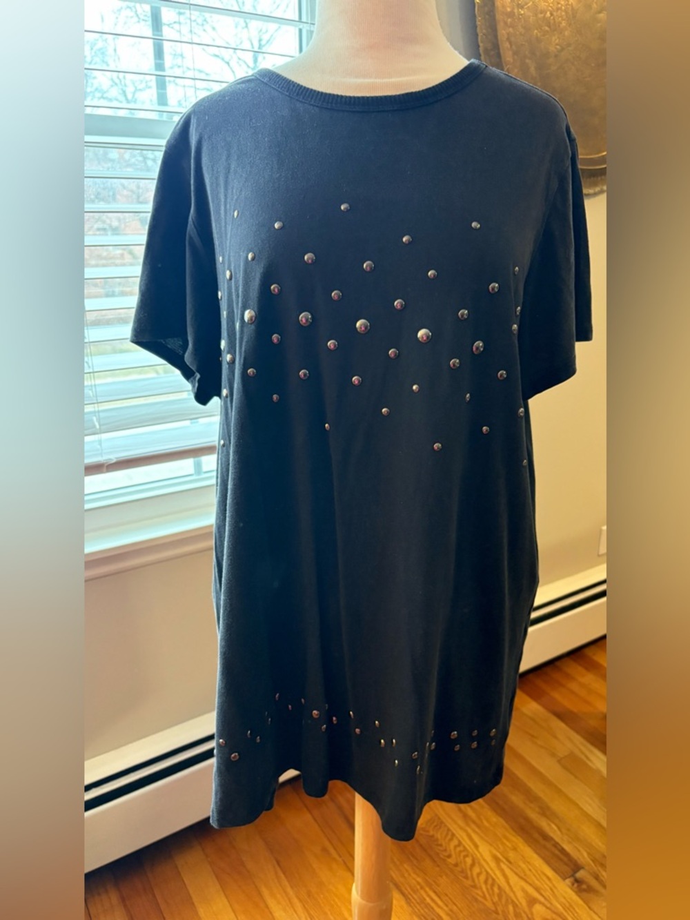 Torrid Plus size 2 (18/20) Black Short Sleeve Studded Tee (NWOT)